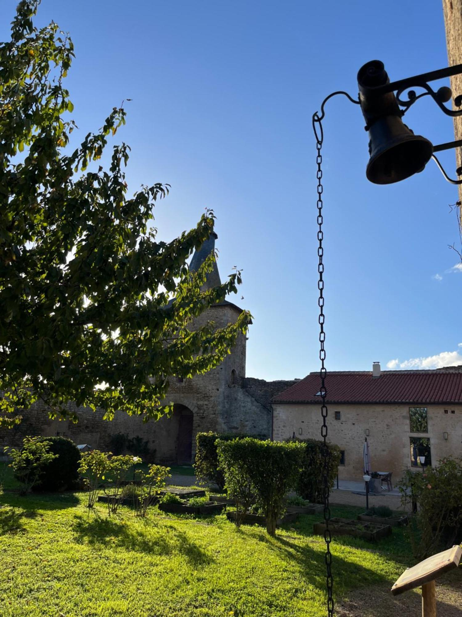 Le Vieux Chateau Airvault Екстериор снимка