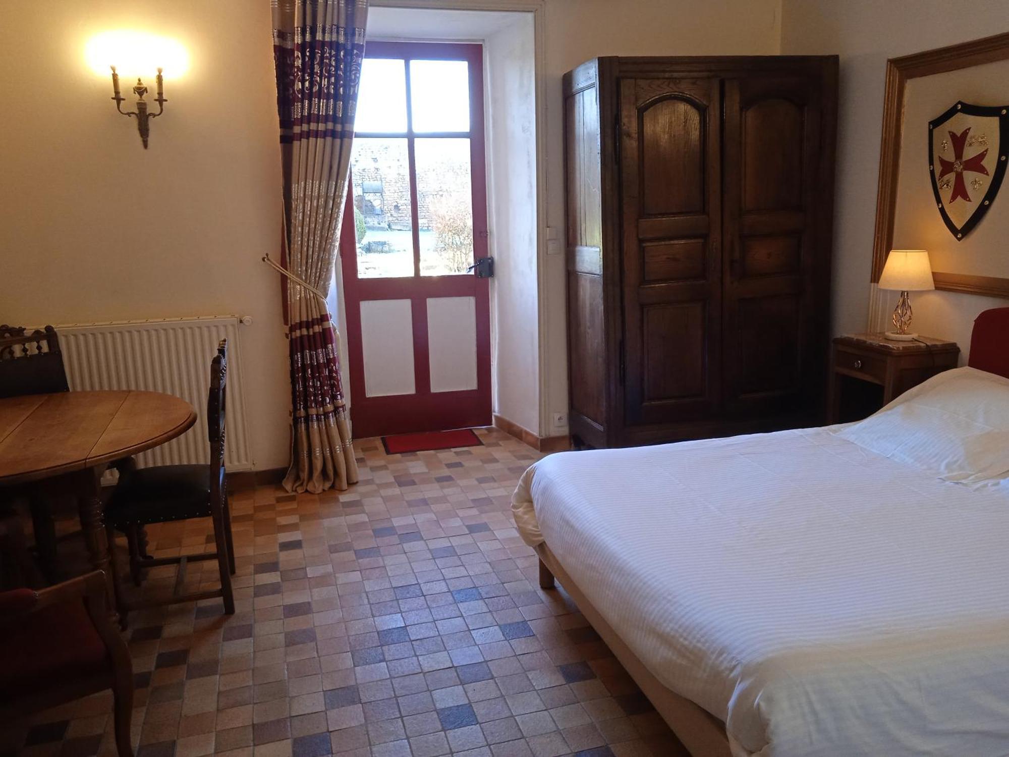 Le Vieux Chateau Airvault Екстериор снимка