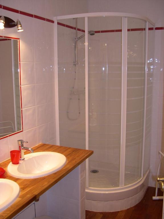 Le Vieux Chateau Airvault Стая снимка