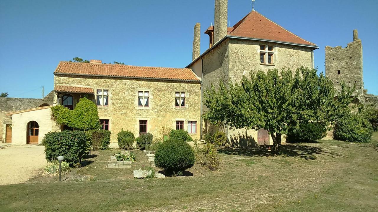 Le Vieux Chateau Airvault Екстериор снимка