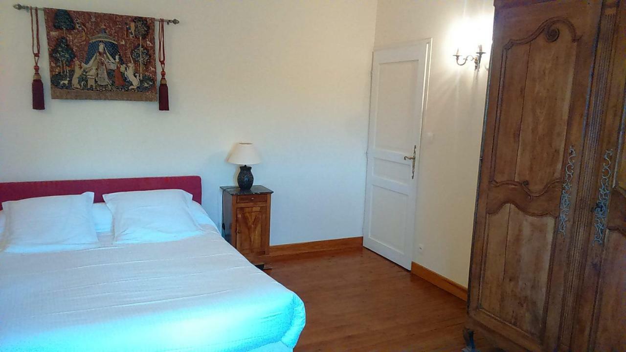 Le Vieux Chateau Airvault Екстериор снимка